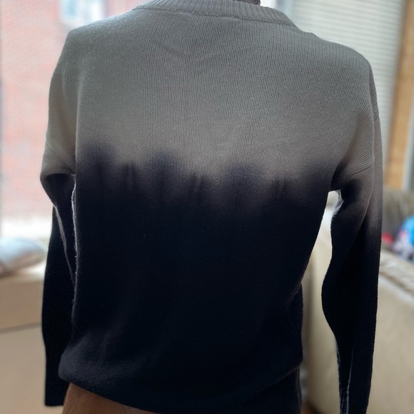 Vera Wang ombré sweater XS - Picture 2 of 6